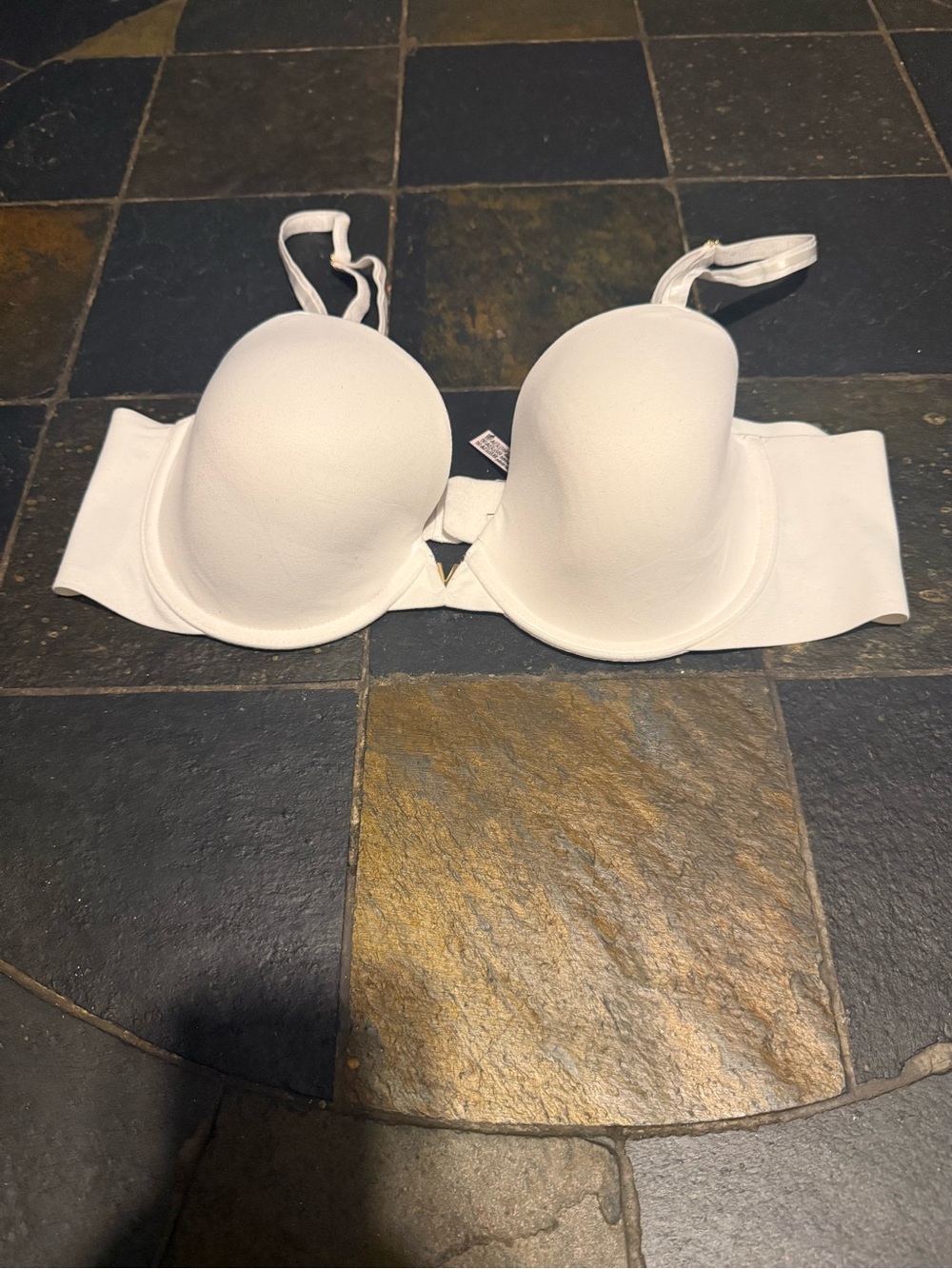 Victoria's Secret White Molded T-Shirt Bra